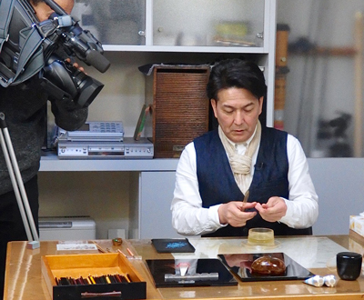DHCシアターテレビジョン「未来への伝統 滋賀／蒔絵師 大町憲治」収録風景